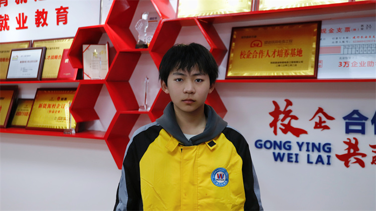 西安萬通小萌新徐熙皓：從迷茫中專生到西安萬通追夢人，技術改變命運！