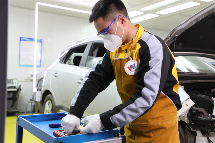 為什么勸現(xiàn)在的年輕人要學(xué)一門技術(shù)？年輕人學(xué)技術(shù)有哪些好處？?