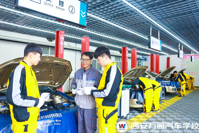 在西安萬通“理實(shí)一體”化課堂中掌握真技能