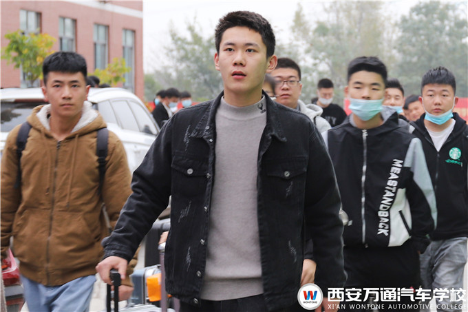 年末提升學(xué)汽修技術(shù)，沖刺就業(yè)好未來！