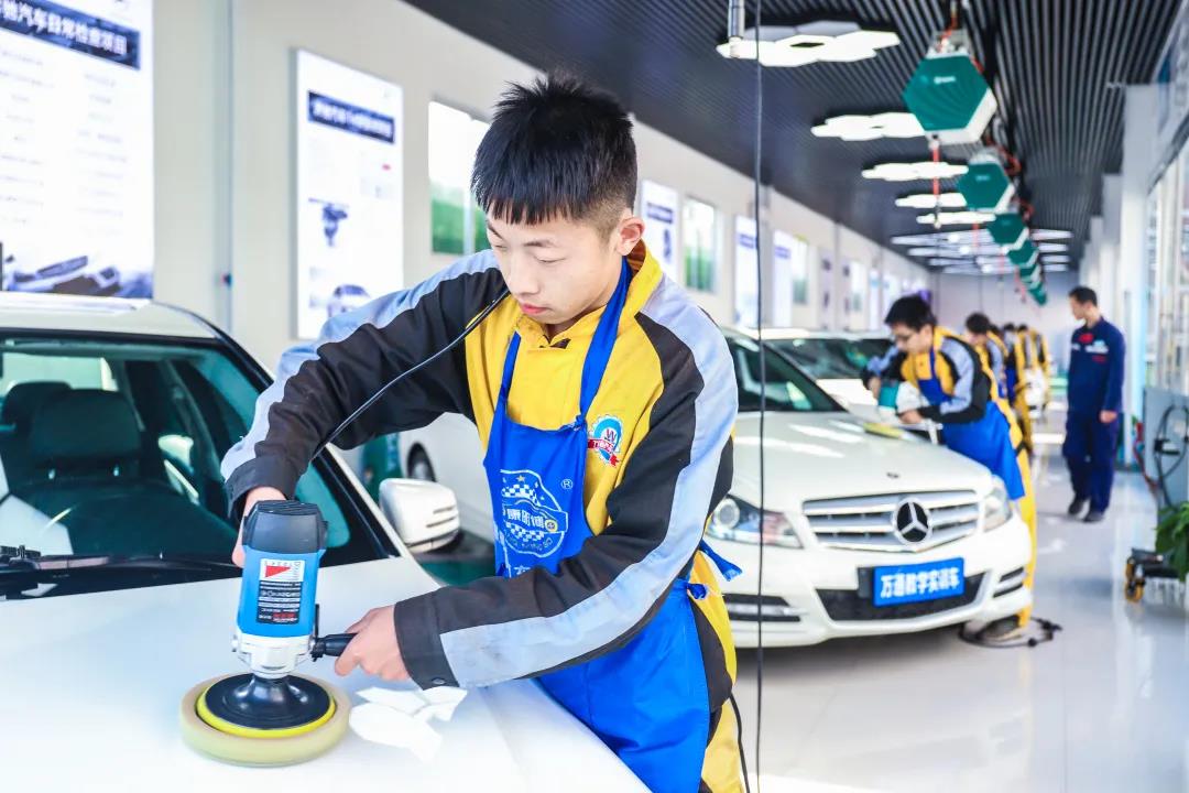 西安萬通2021美容快修校企訂單班火熱招生中！