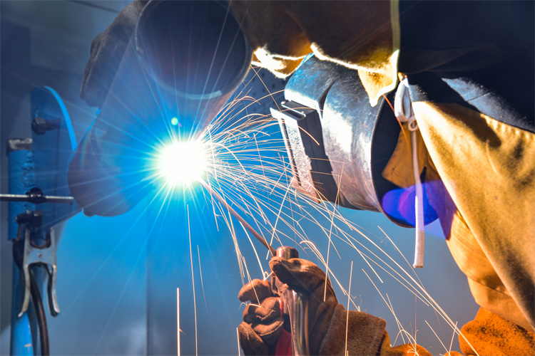 學焊接，就來西安萬通，這些優勢你要知道