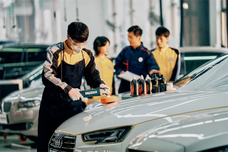 告別體力活，拒絕死工資！學習汽車美容創(chuàng)業(yè)自己當老板!